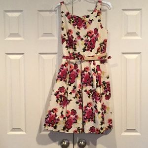 Sleeveless floral dress